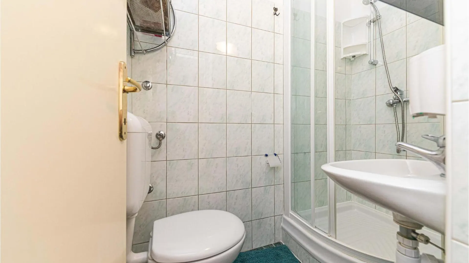 Gorgeous Apartment In Kastel Stafilic Kastela