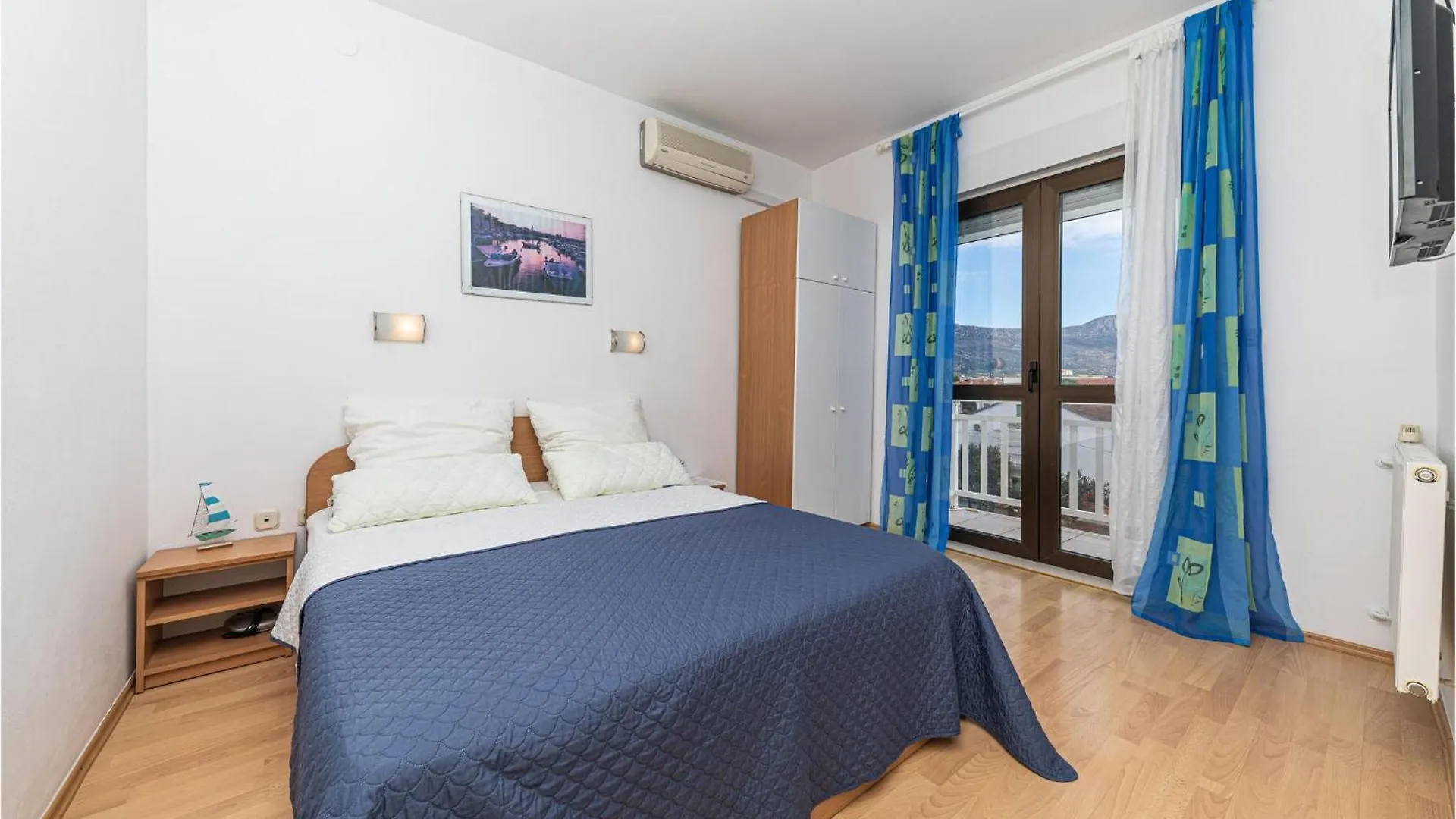 Gorgeous Apartment In Kastel Stafilic Kastela Croatia