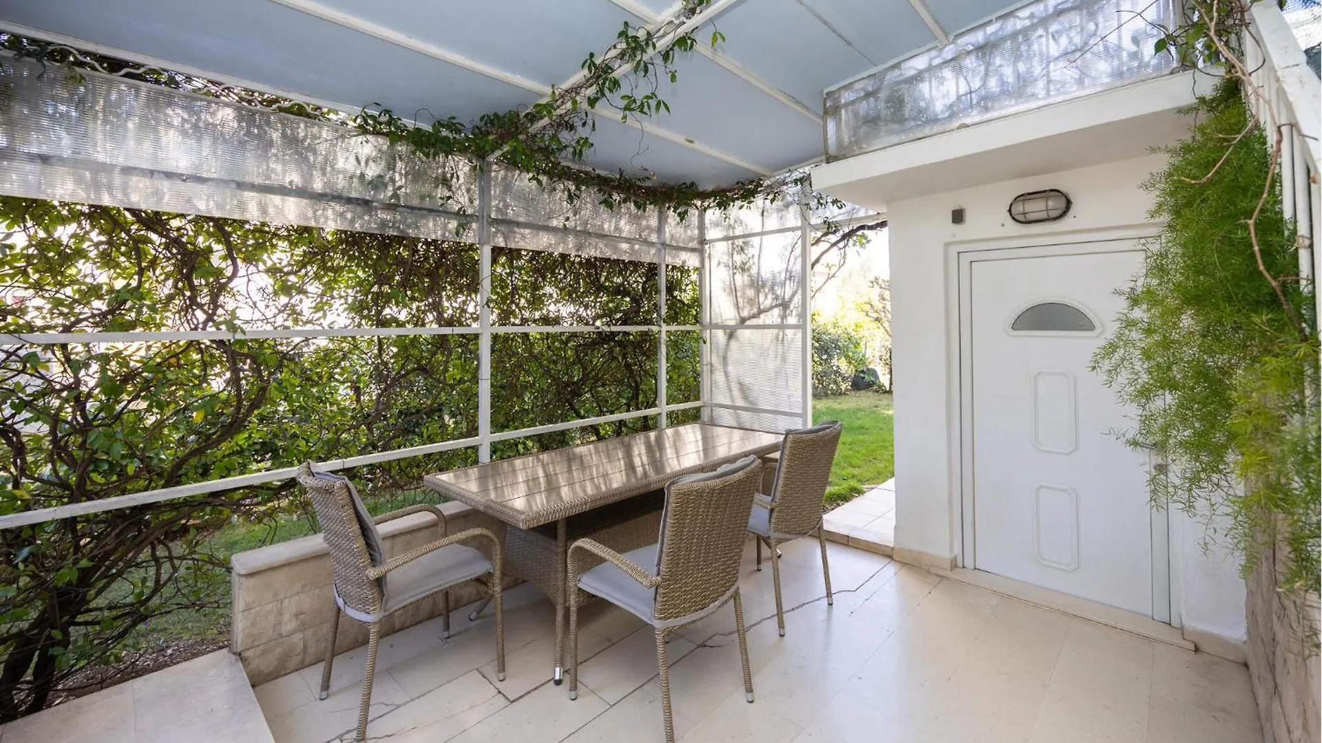 Gorgeous Apartment In Kastel Stafilic Kastela 0*,  Croatia