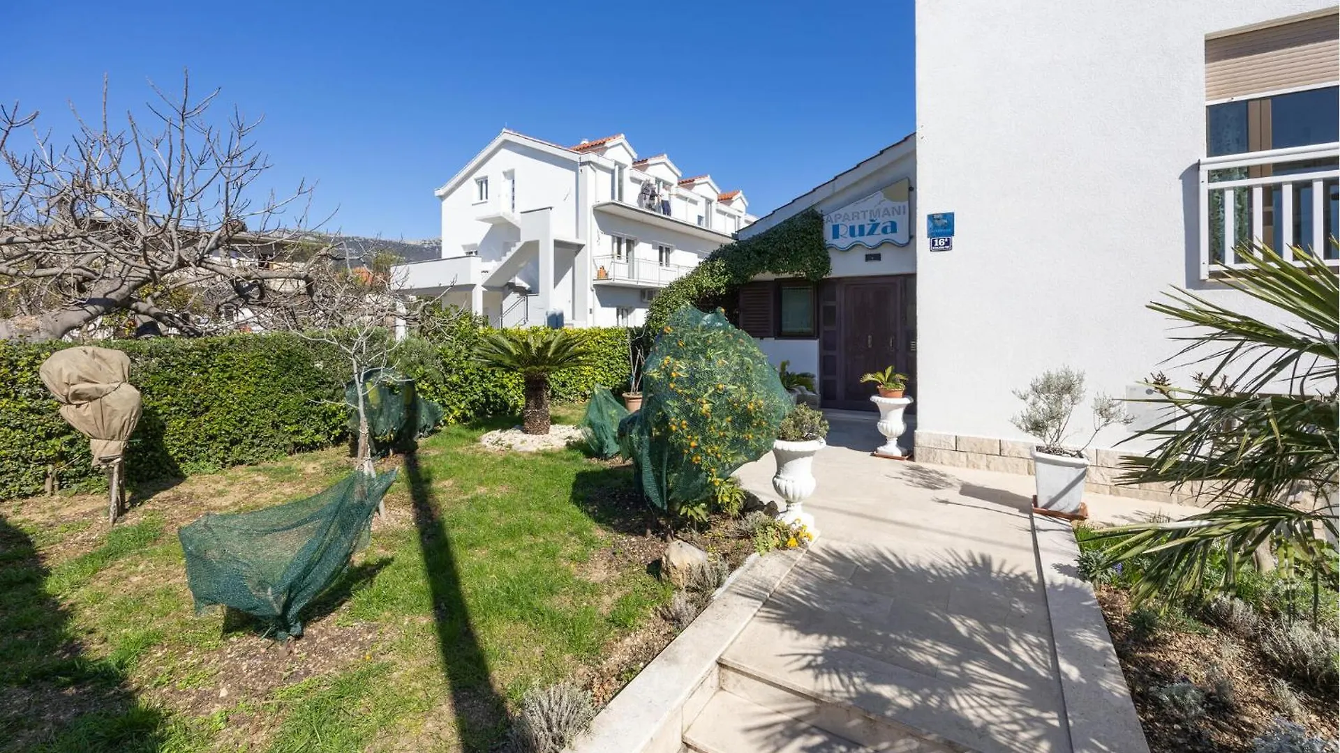 Gorgeous Apartment In Kastel Stafilic Kastela 0*,